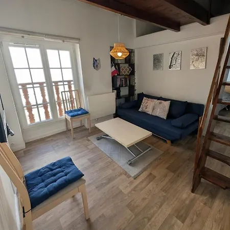 Cosy In *